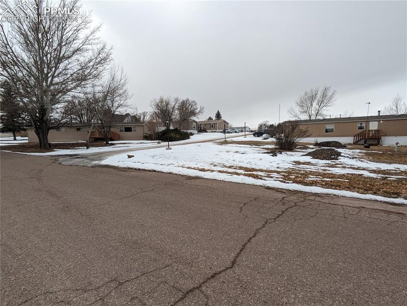 875 - 895 Monument St, Calhan, CO 80808