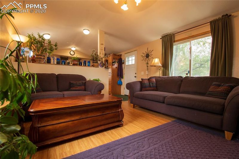875 8th St, Calhan, CO 80808