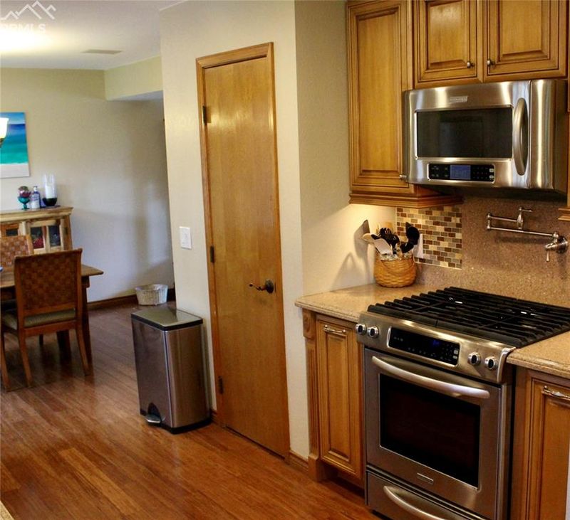 8750 Turnbridge Pl, Colorado Springs, CO 80920