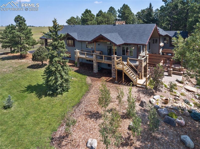 8751 E Palmer Divide Ave, Larkspur, CO 80118