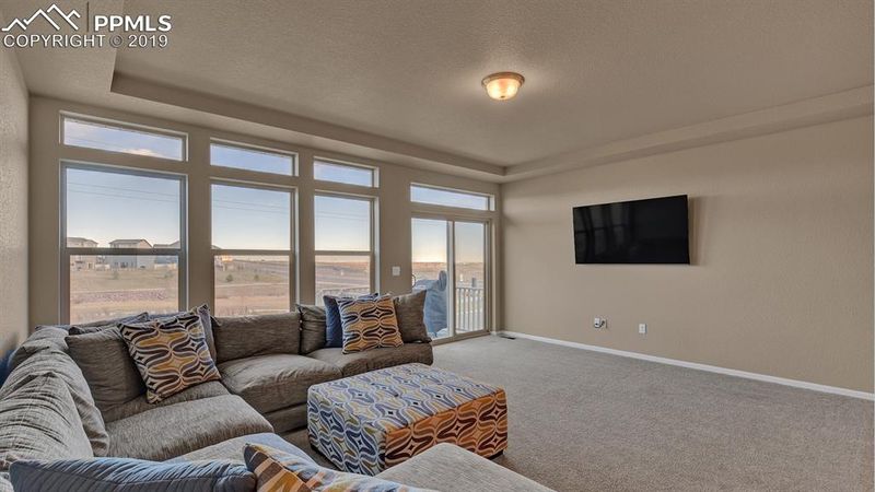 8763 Tranquil Knoll Ln, Colorado Springs, CO 80927