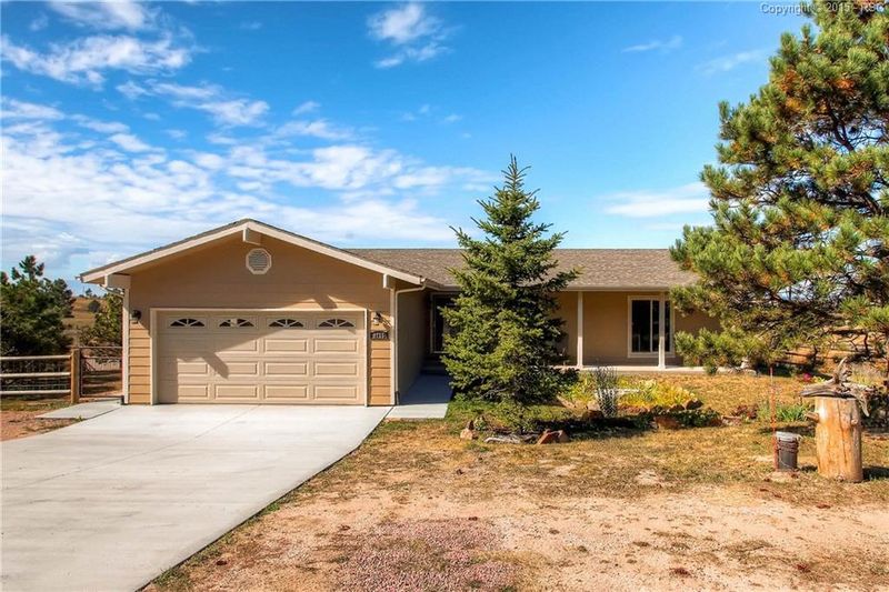 8765 Moss Rock Rd, Colorado Springs, CO 80908