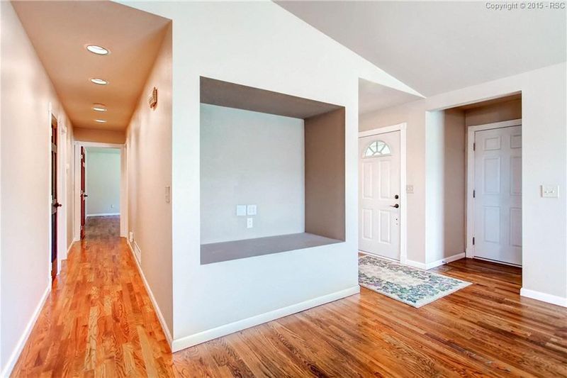 8765 Moss Rock Rd, Colorado Springs, CO 80908