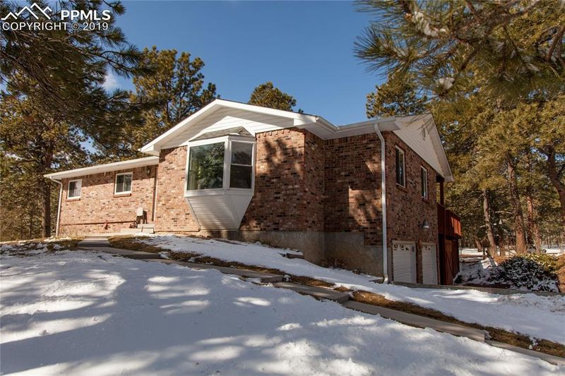 8765 Pine Cone Rd, Colorado Springs, CO 80908