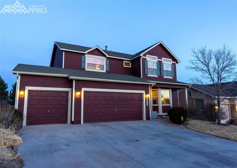 8815 Wolf Lake Dr, Colorado Springs, CO 80924