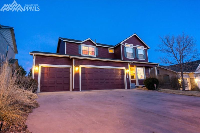 8815 Wolf Lake Dr, Colorado Springs, CO 80924