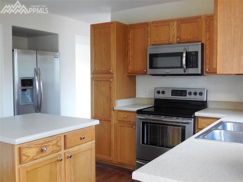 883 S Candlestar Loop, Fountain, CO 80817
