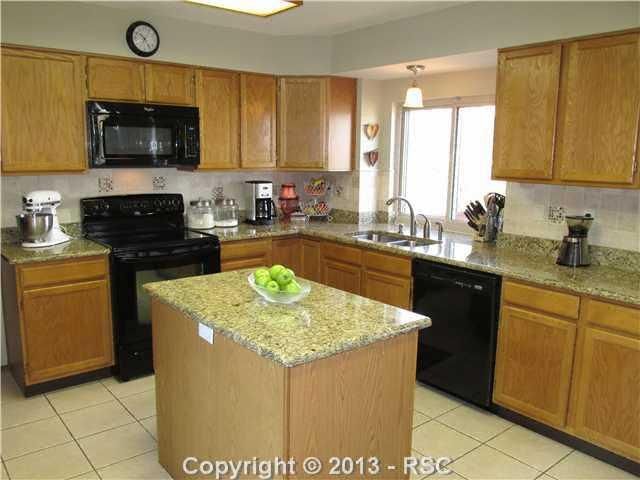 8840 Liverpool Ln, Colorado Springs, CO 80920