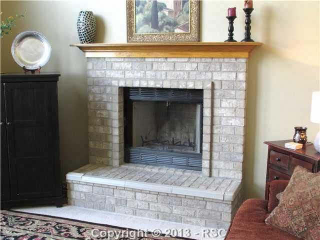 8840 Liverpool Ln, Colorado Springs, CO 80920