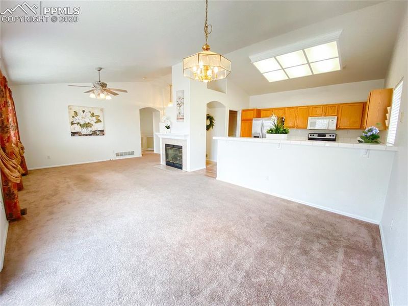885 Aspenglow Ln, Colorado Springs, CO 80916
