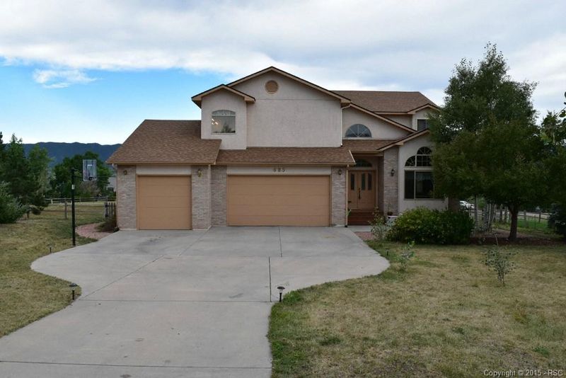 885 Caribou Cir, Monument, CO 80132