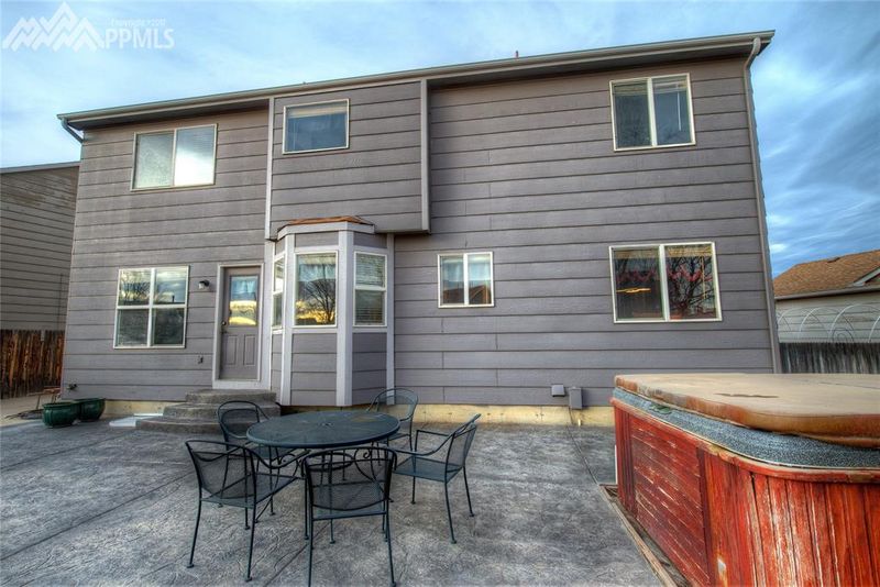 886 Bromefield Dr, Fountain, CO 80817