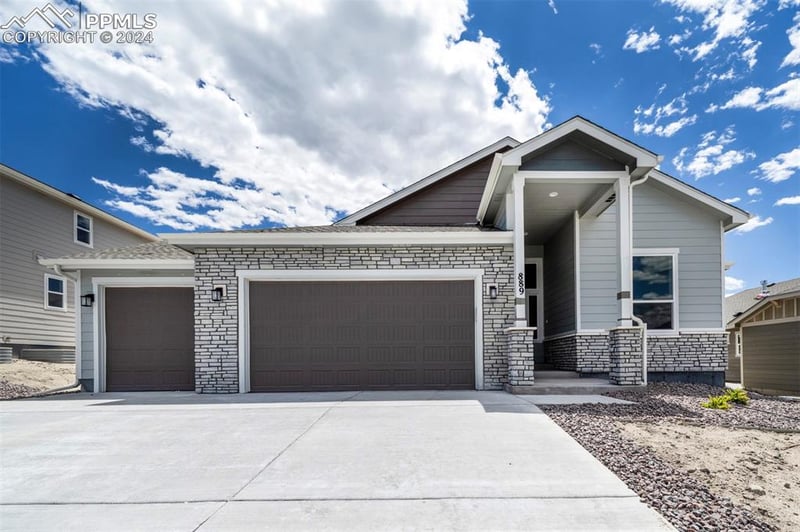 889 Old Grotto Dr, Monument, CO 80132