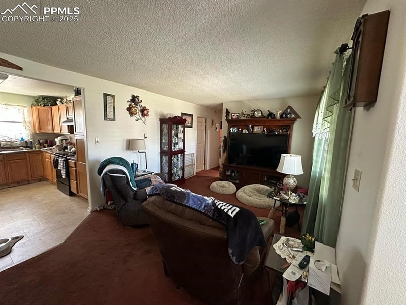 89 Rose Dr, Colorado Springs, CO 80911