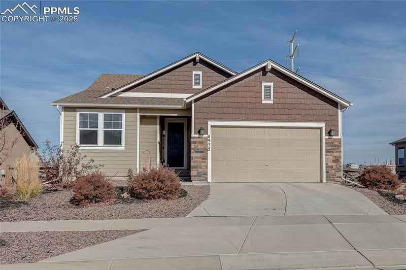 8934 Pacific Crest Dr, Colorado Springs, CO 80927