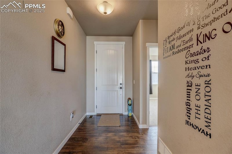 8934 Pacific Crest Dr, Colorado Springs, CO 80927