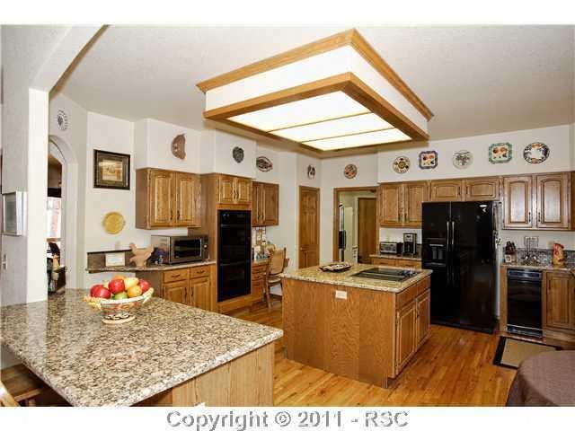 895 Bend In The Trail Rd, Monument, CO 80132