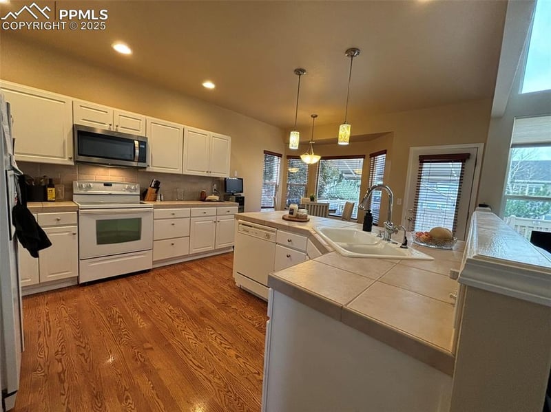 8950 Rochester Dr, Colorado Springs, CO 80920