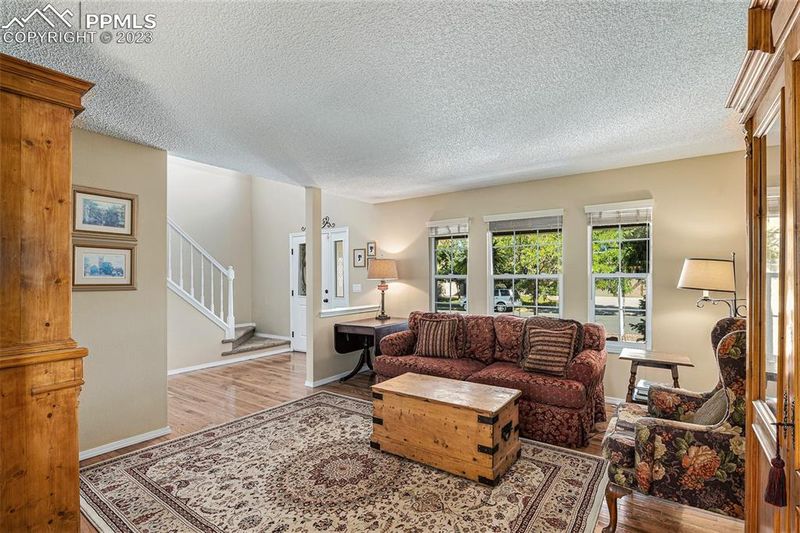 8955 Edgefield Dr, Colorado Springs, CO 80920
