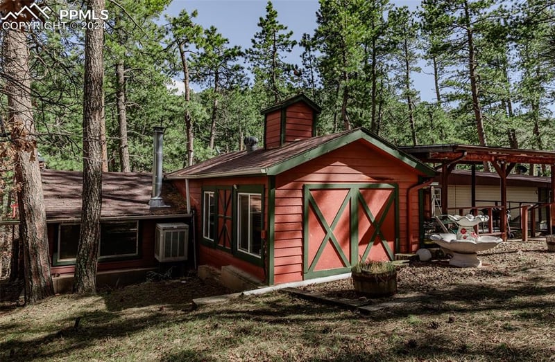 8955 League Trl, Beulah, CO 81023
