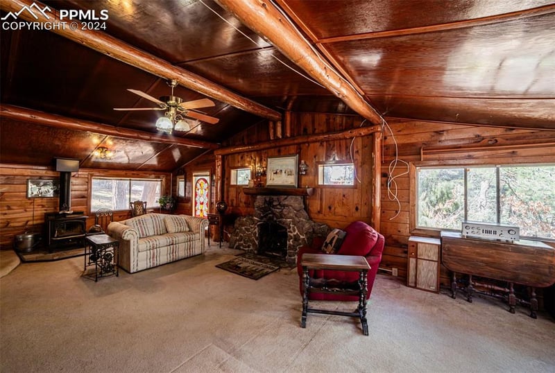 8955 League Trl, Beulah, CO 81023