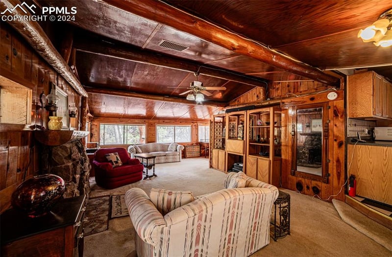 8955 League Trl, Beulah, CO 81023