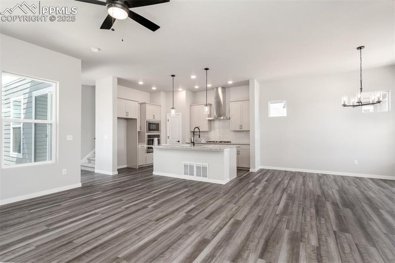 8976 Wolf Valley Dr, Colorado Springs, CO 80924