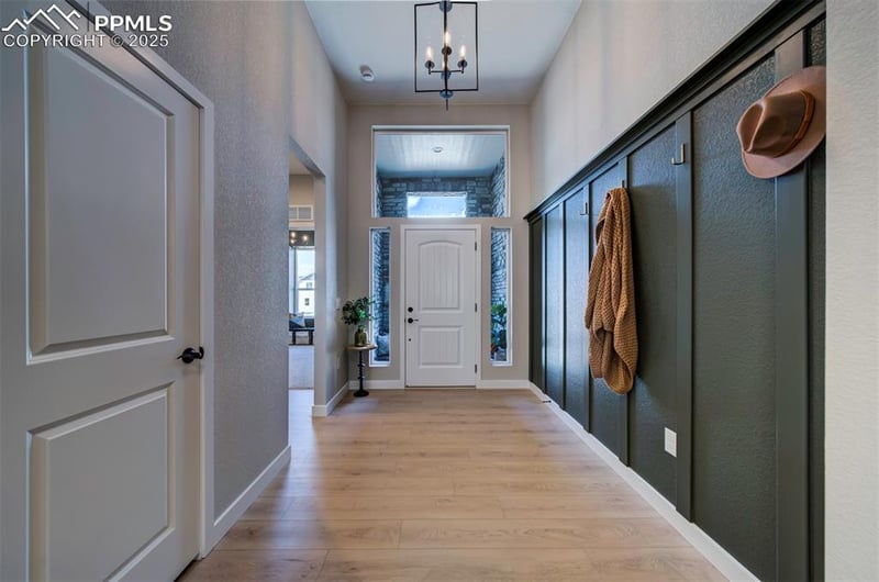 899 Old Grotto Dr, Monument, CO 80132