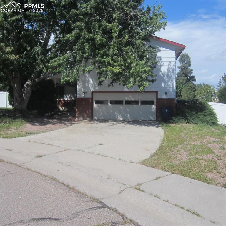 9 Briargate Pl, Pueblo, CO 81001