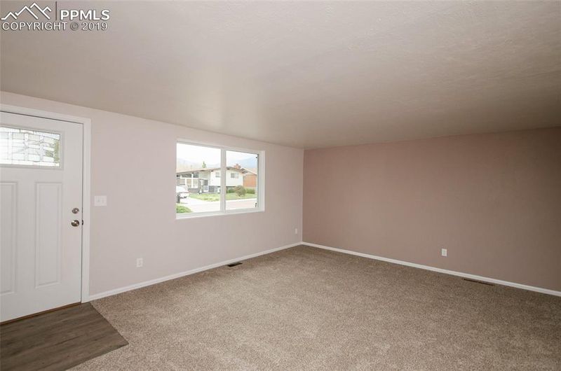 9 W Clover Cir, Colorado Springs, CO 80906