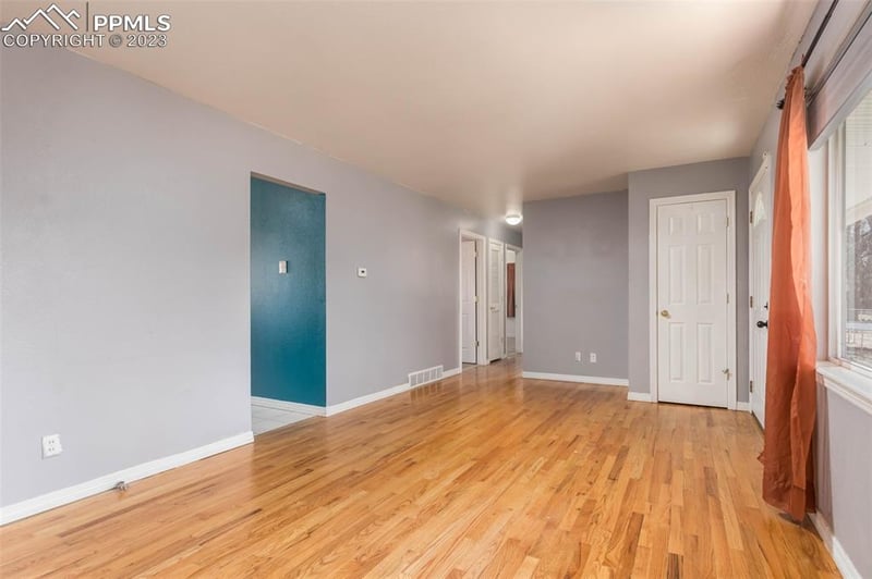 9 Hayes Dr, Colorado Springs, CO 80911