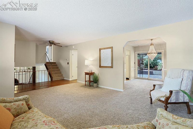 9 Newport Cir, Colorado Springs, CO 80906