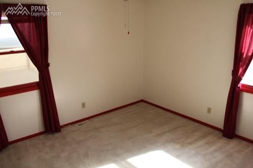 90 Pie Corner Dr, Palmer Lake, CO 80133