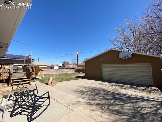90 Radcliff Ln, Pueblo, CO 81005