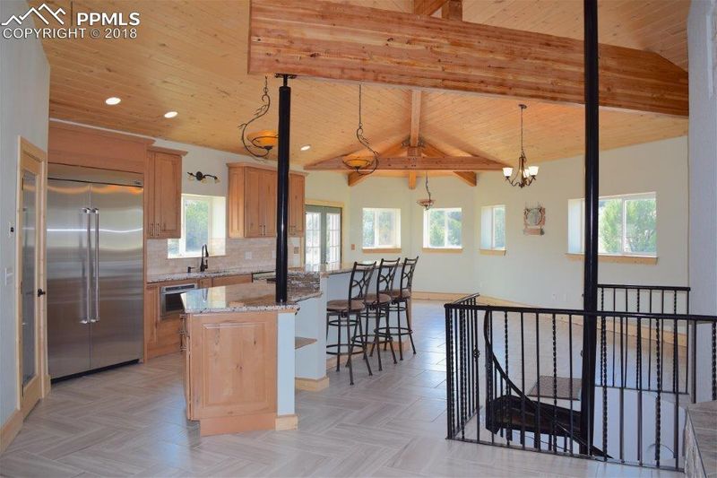 9016 Elk Ln, Pueblo, CO 81004