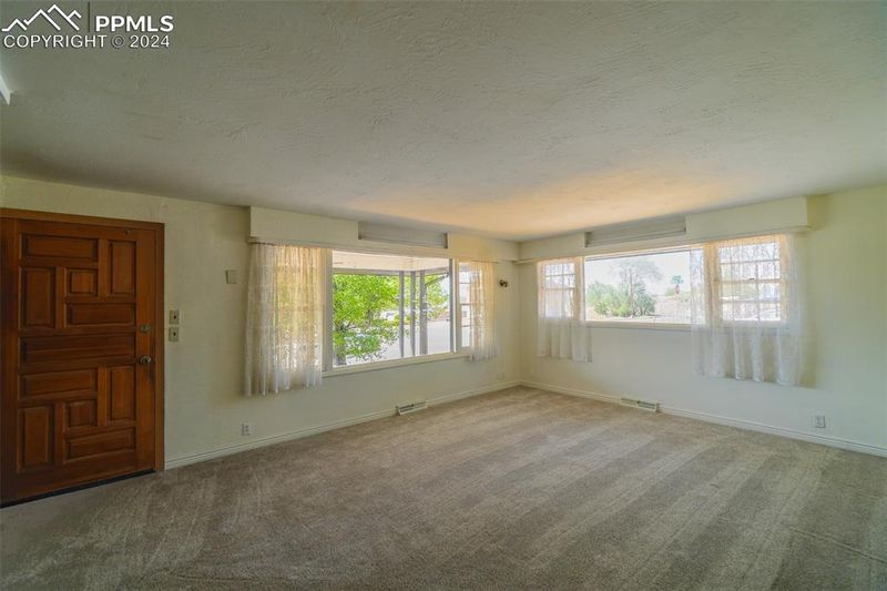 902 E 14th St, Pueblo, CO 81001