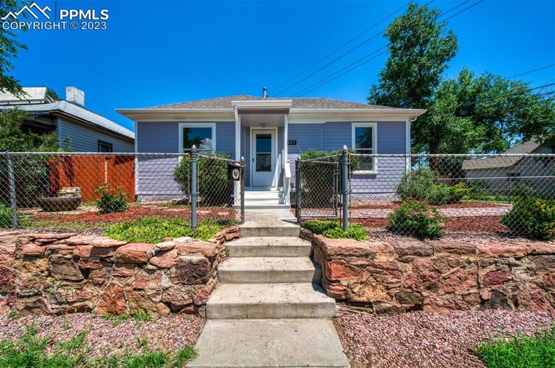 902 W Cucharras St, Colorado Springs, CO 80905
