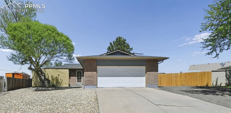 903 Bluelace Dr, Pueblo, CO 81001