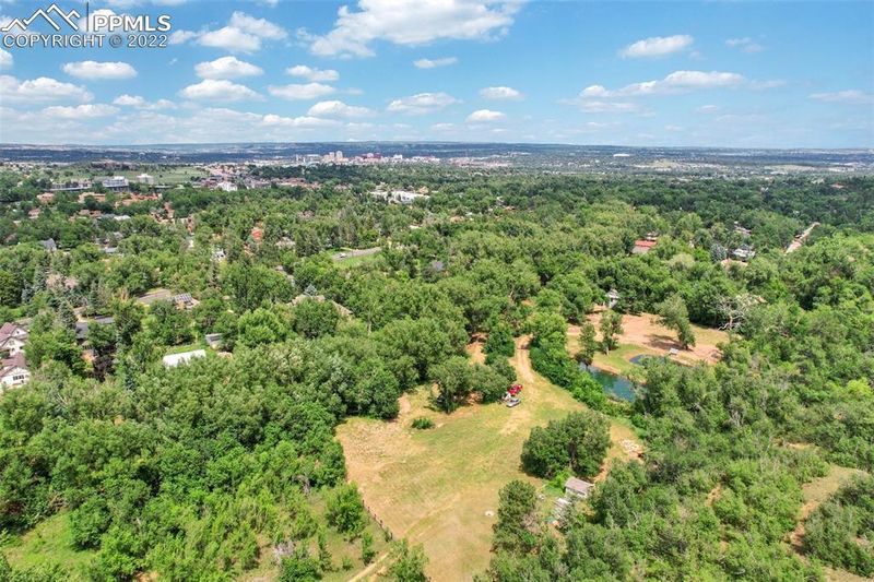 903 W Cheyenne Rd, Colorado Springs, CO 80906