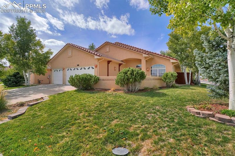 903 Sage St, Pueblo, CO 81005