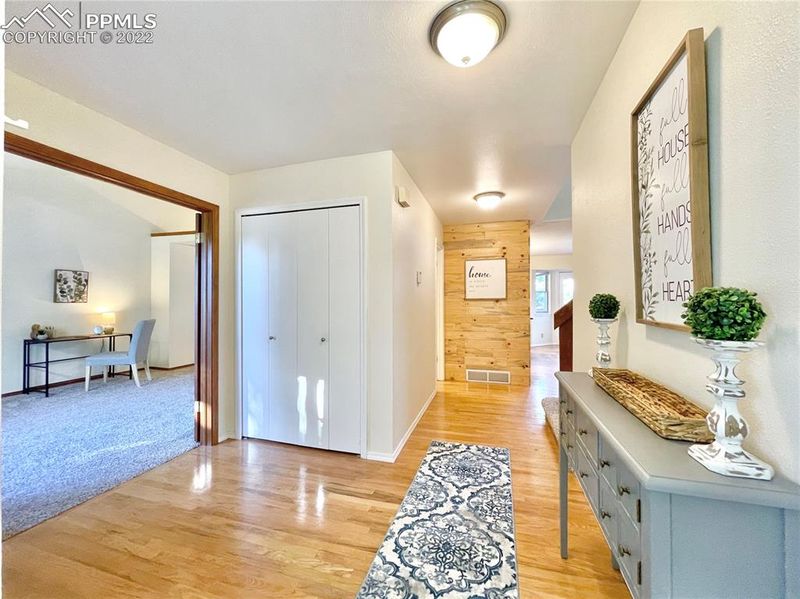9035 Aragon Dr, Colorado Springs, CO 80920