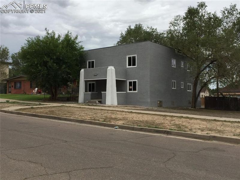 904 E 5th St, Pueblo, CO 81001