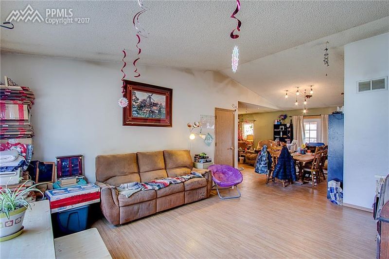 904 N Candlestar Loop, Fountain, CO 80817