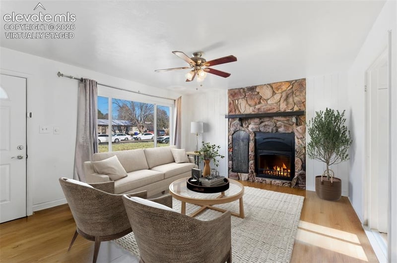 904 Potter Dr, Colorado Springs, CO 80909