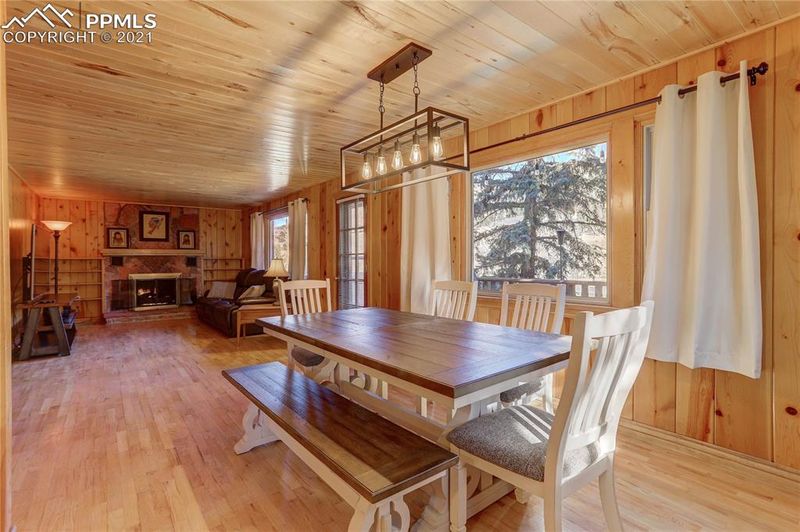 9040 Chipita Park Rd, Cascade, CO 80809