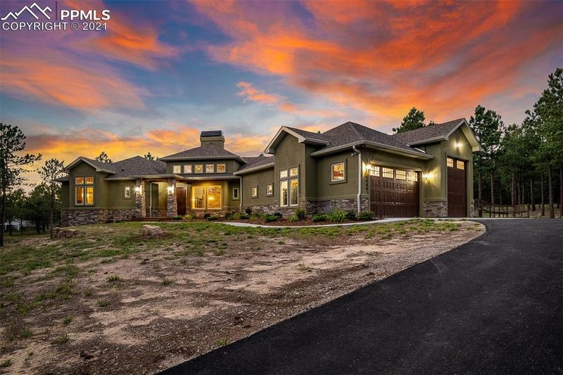 9044 Shipman Ln, Colorado Springs, CO 80908