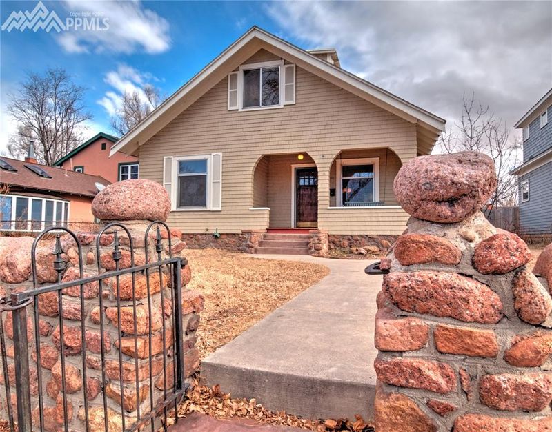 905 N Cedar St, Colorado Springs, CO 80903