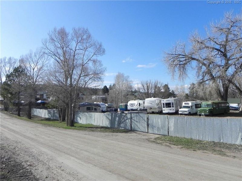 9059 S Frink Rd, Larkspur, CO 80118