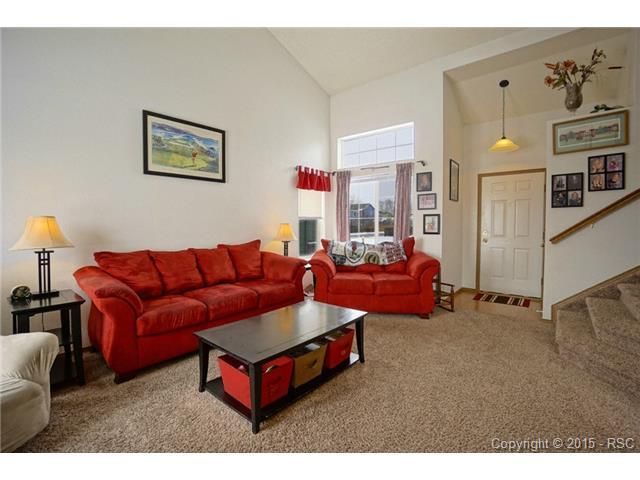 906 Square Dance Ln, Fountain, CO 80817