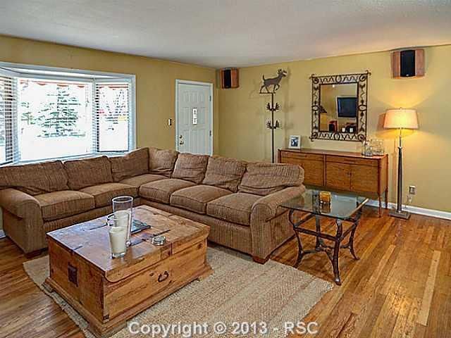 906 Zodiac Dr, Colorado Springs, CO 80905